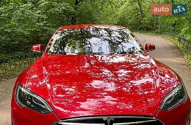 Ліфтбек Tesla Model S 2014 в Києві