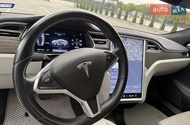Ліфтбек Tesla Model S 2015 в Вінниці