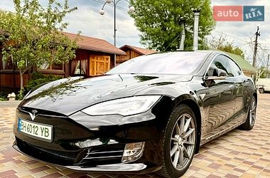 Ліфтбек Tesla Model S 2016 в Одесі