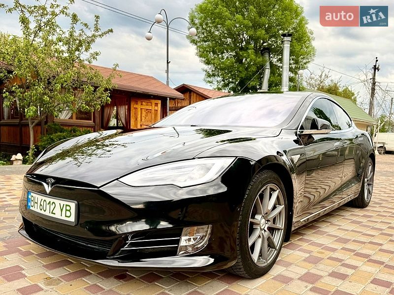 Tesla Model S 2016