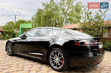Лифтбек Tesla Model S 2016 в Одессе