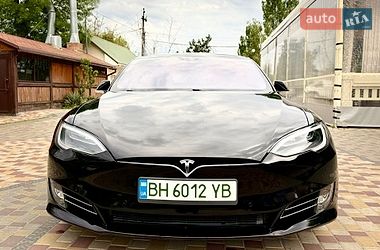 Лифтбек Tesla Model S 2016 в Одессе