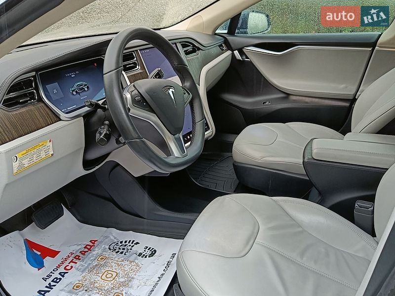 Лифтбек Tesla Model S 2013 в Тернополе фото 16 Лифтбек Tesla Model S 2013 в Тернополе