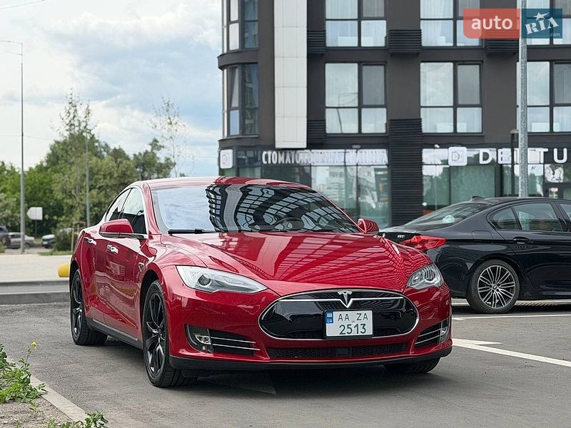 Tesla Model S 2015 Tesla Model S 2015