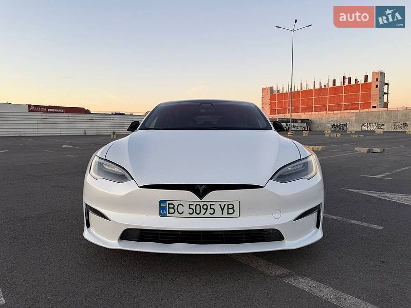 Ліфтбек Tesla Model S 2021 в Львові