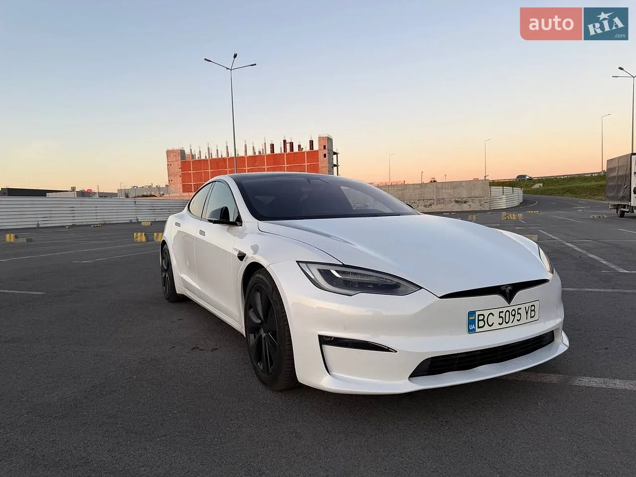 2020 Tesla Model S - мініатюра 37