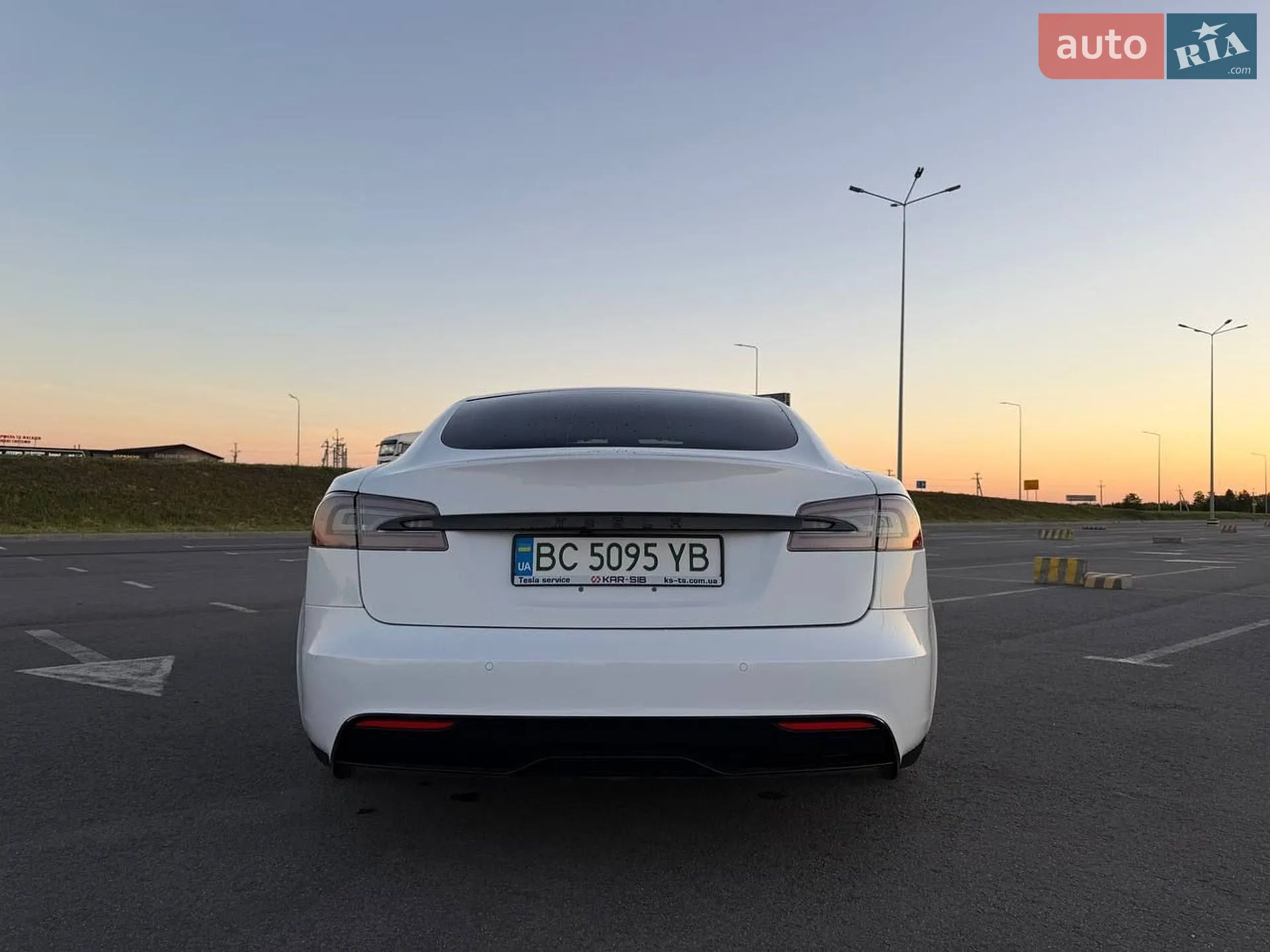2021 Tesla Model S - мініатюра 9
