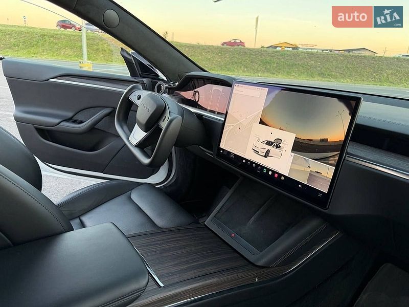 Ліфтбек Tesla Model S 2021 в Львові