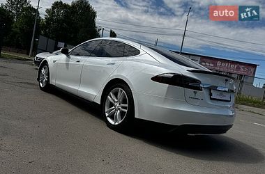 Ліфтбек Tesla Model S 2015 в Луцьку фото 11 Ліфтбек Tesla Model S 2015 в Луцьку