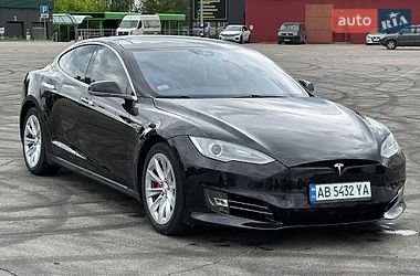 Ліфтбек Tesla Model S 2016 в Києві