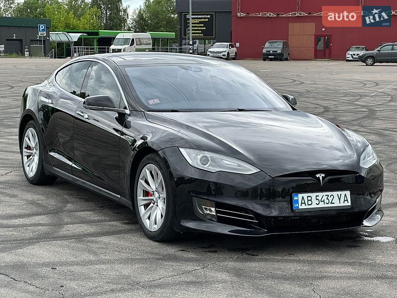 Tesla Model S 2016