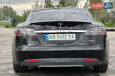 Лифтбек Tesla Model S 2016 в Киеве