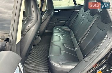 Лифтбек Tesla Model S 2016 в Киеве