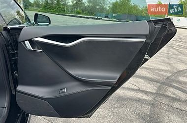 Ліфтбек Tesla Model S 2016 в Києві