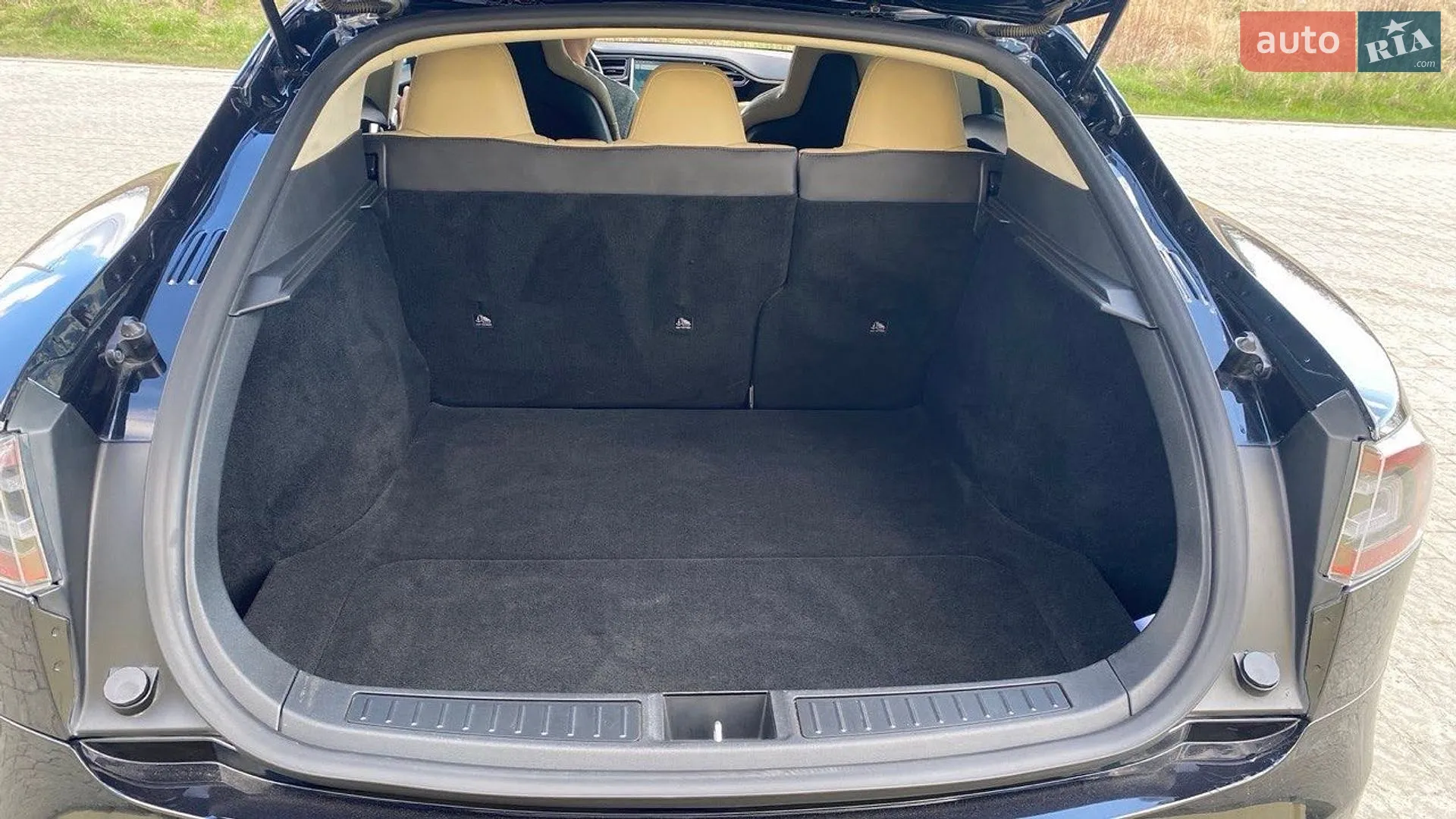 2015 Tesla Model S - мініатюра 24
