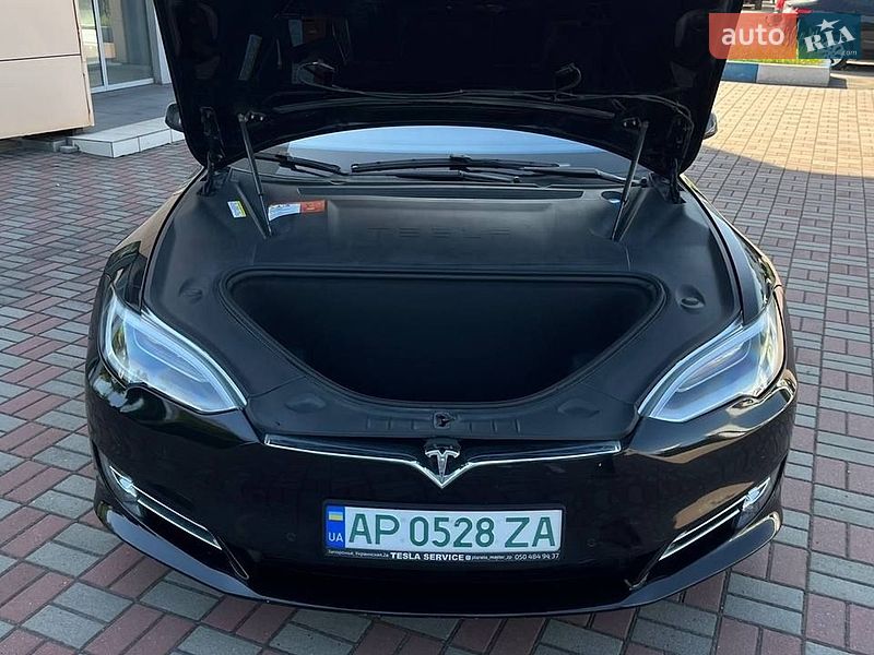 Ліфтбек Tesla Model S 2016 в Запоріжжі фото 10 Ліфтбек Tesla Model S 2016 в Запоріжжі