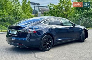 Лифтбек Tesla Model S 2014 в Буче