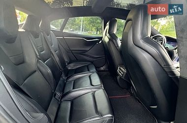 Лифтбек Tesla Model S 2015 в Виннице