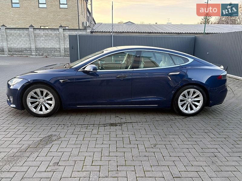 Ліфтбек Tesla Model S 2018 в Рівному