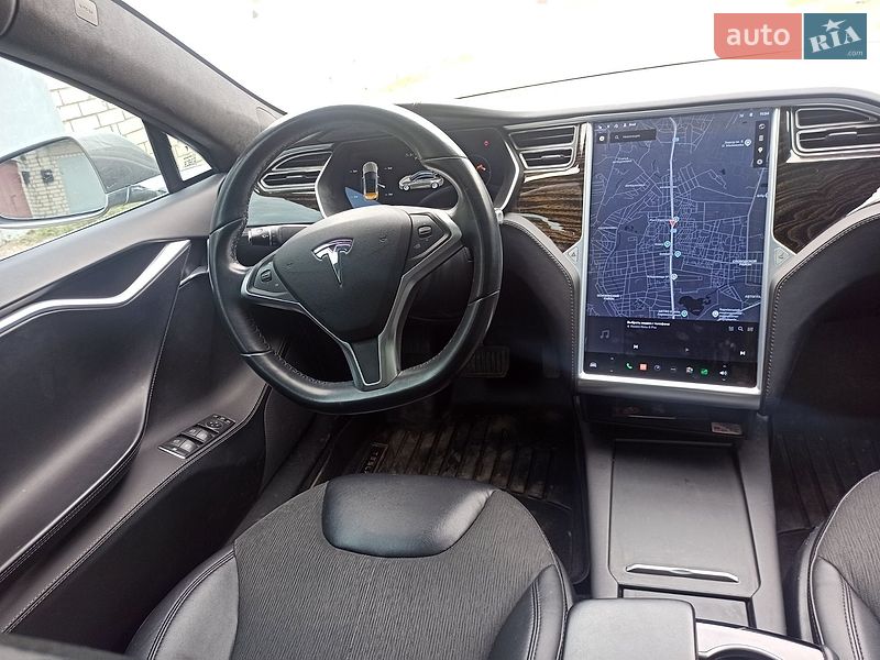 Лифтбек Tesla Model S 2016 в Харькове