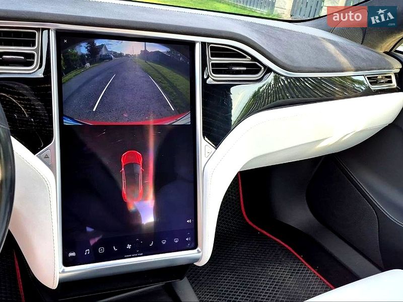 Ліфтбек Tesla Model S 2017 в Києві