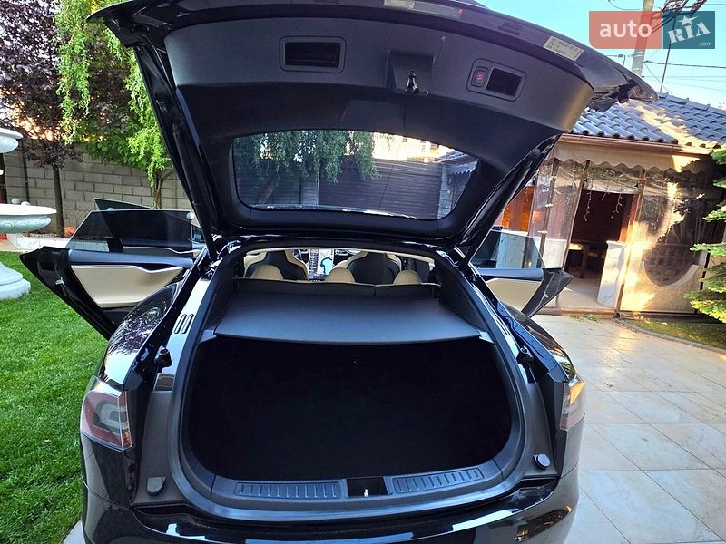 Лифтбек Tesla Model S 2013 в Одессе
