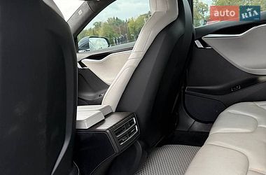 Ліфтбек Tesla Model S 2015 в Вінниці