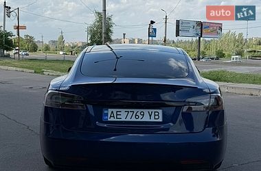 Лифтбек Tesla Model S 2018 в Кривом Роге