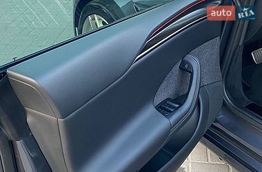 Лифтбек Tesla Model S 2022 в Запорожье