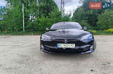Ліфтбек Tesla Model S 2016 в Львові
