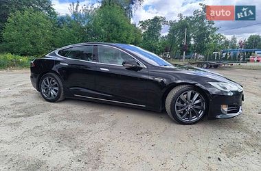 Ліфтбек Tesla Model S 2016 в Львові