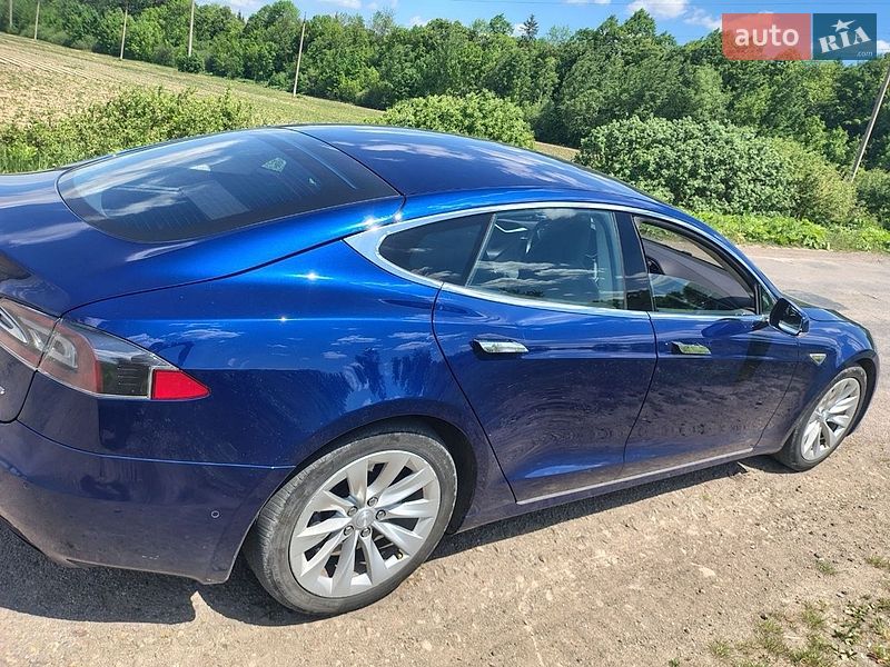 Лифтбек Tesla Model S 2016 в Ивано-Франковске фото 3 Лифтбек Tesla Model S 2016 в Ивано-Франковске