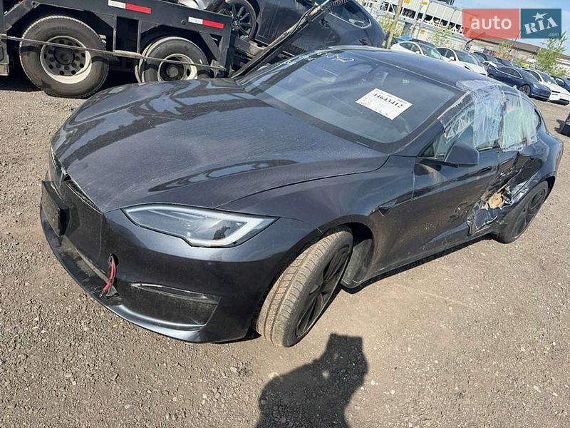 Лифтбек Tesla Model S 2024 в Львове