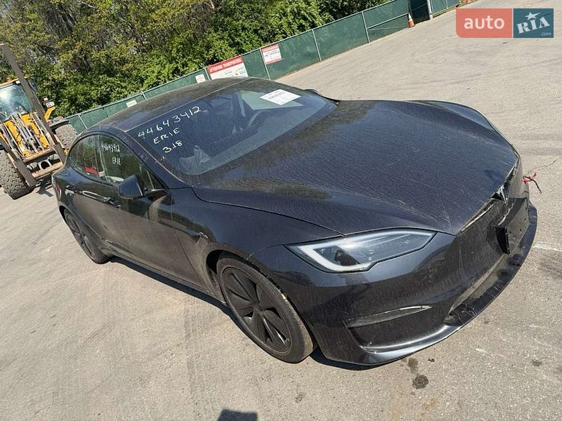 Лифтбек Tesla Model S 2024 в Львове