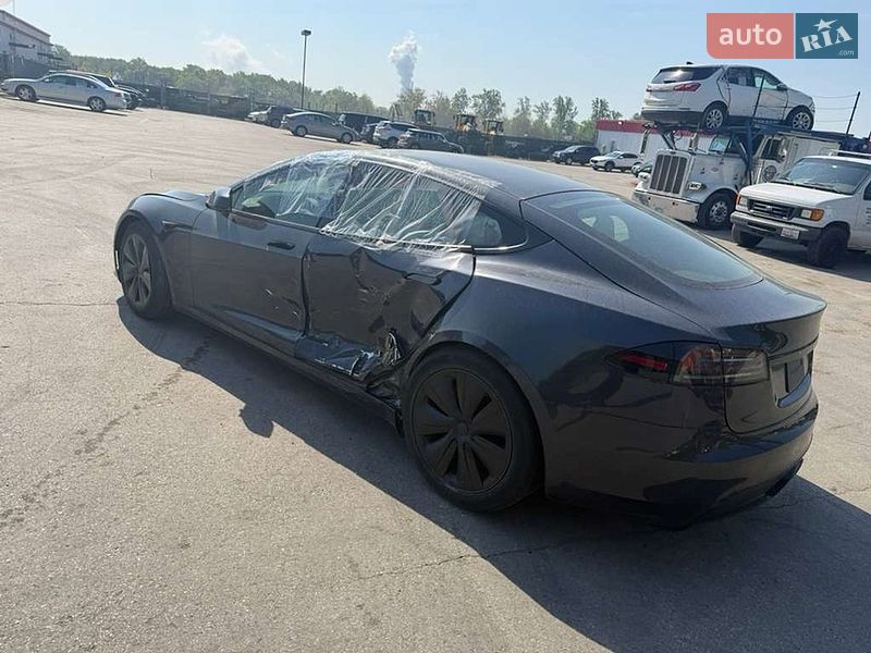 Лифтбек Tesla Model S 2024 в Львове