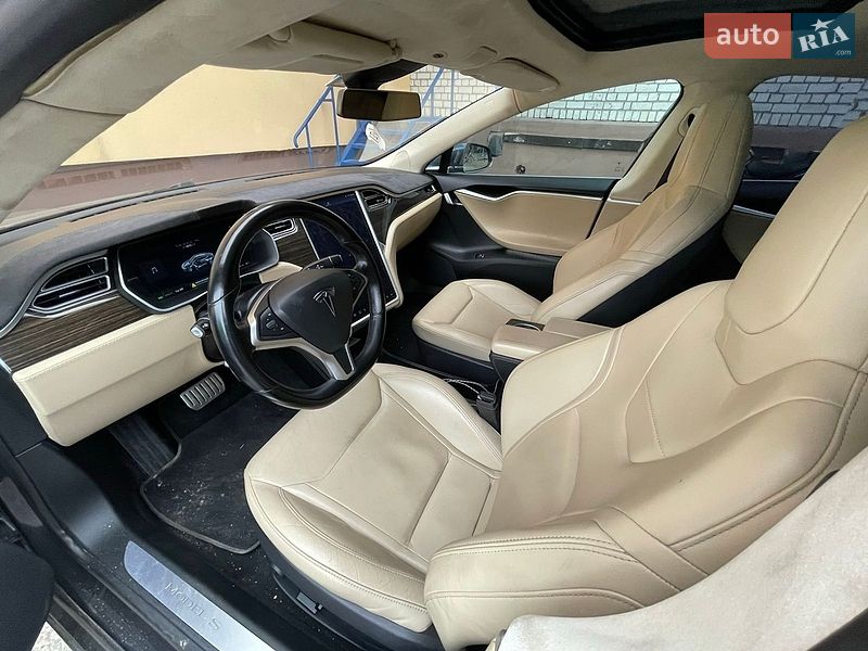 Лифтбек Tesla Model S 2015 в Чернигове фото 8 Лифтбек Tesla Model S 2015 в Чернигове