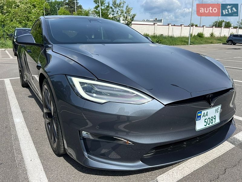 Лифтбек Tesla Model S 2021 в Киеве
