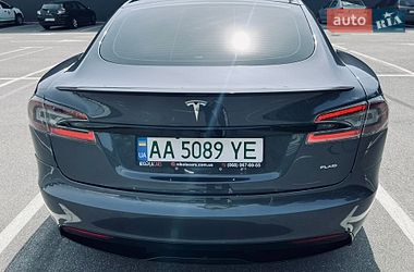 Лифтбек Tesla Model S 2021 в Киеве