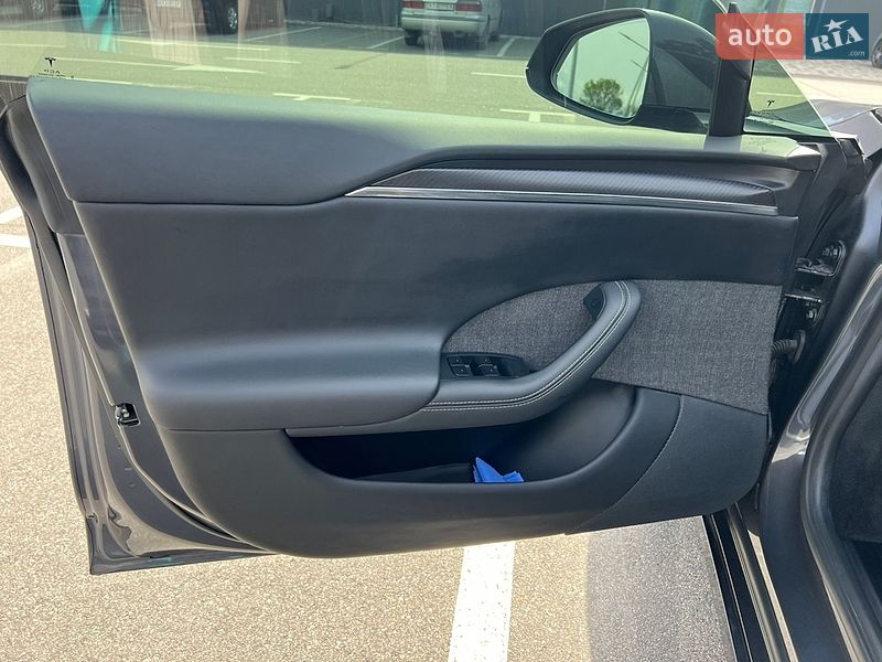Лифтбек Tesla Model S 2021 в Киеве фото 13 Лифтбек Tesla Model S 2021 в Киеве