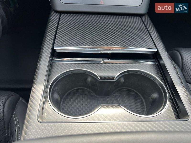 Лифтбек Tesla Model S 2021 в Киеве