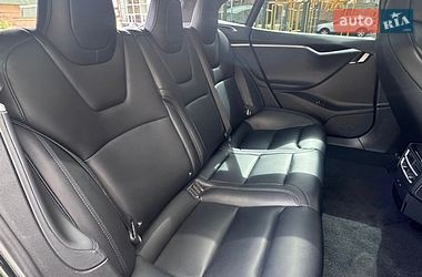 Лифтбек Tesla Model S 2017 в Киеве