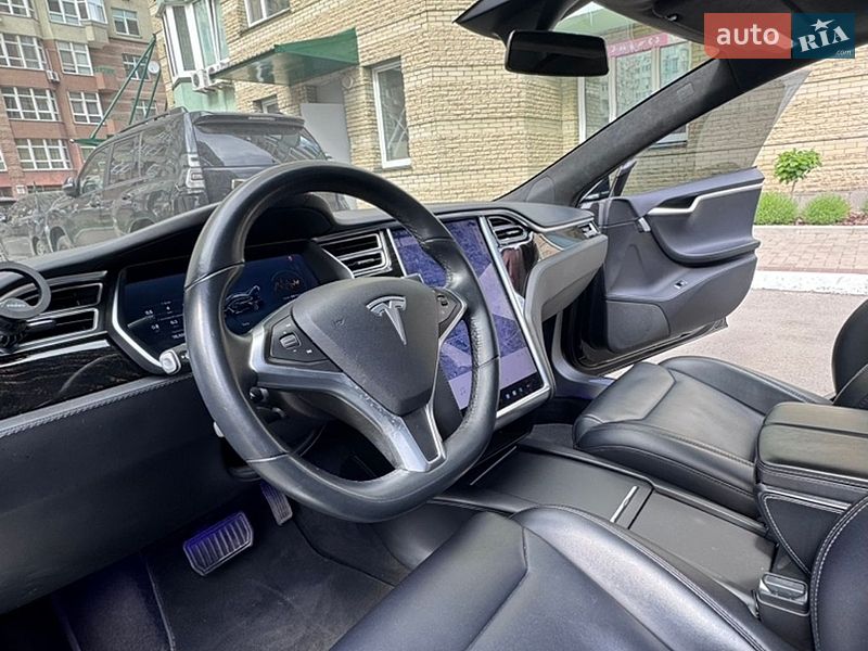 Ліфтбек Tesla Model S 2017 в Києві
