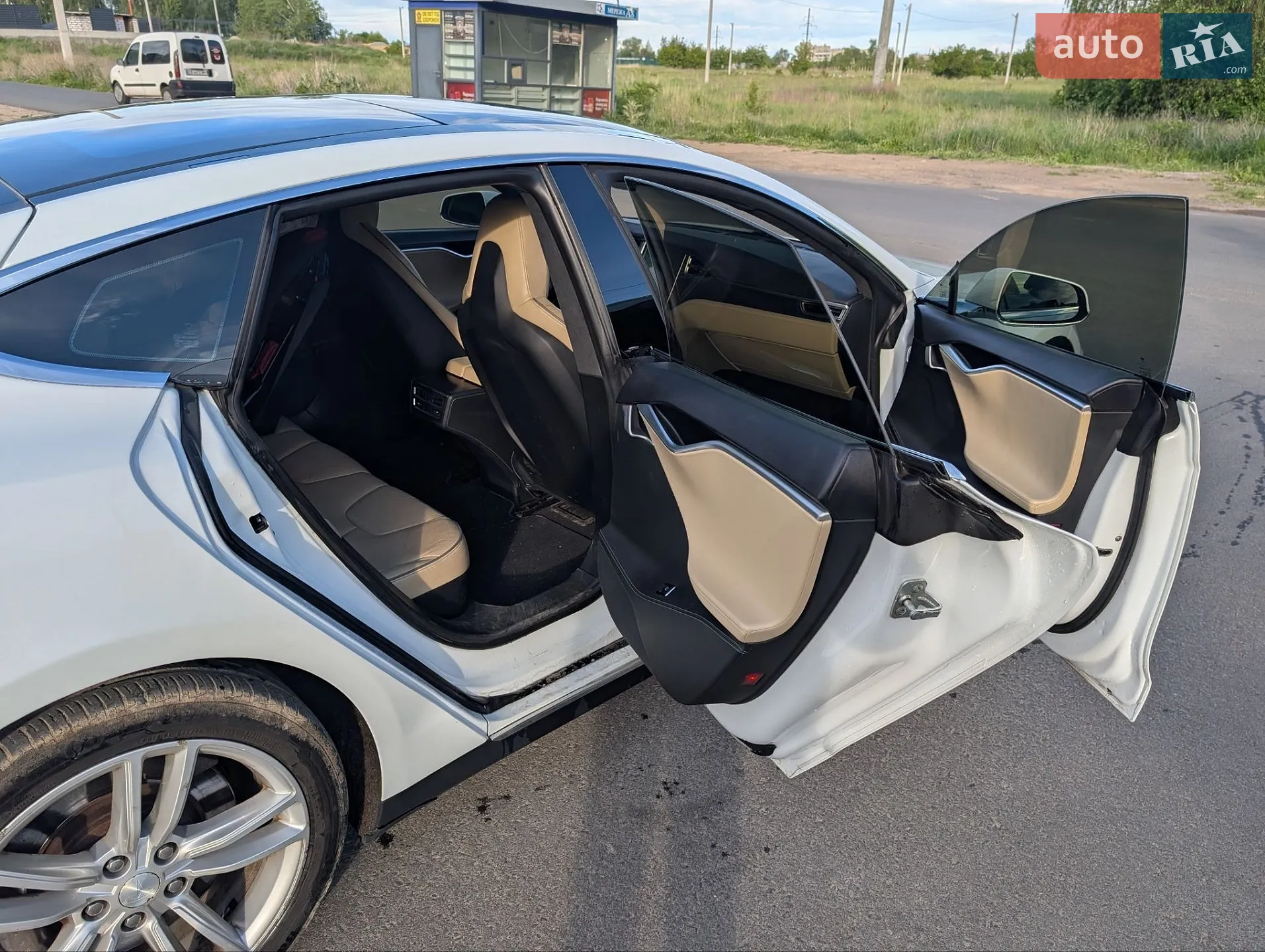2014 Tesla Model S - мініатюра 7