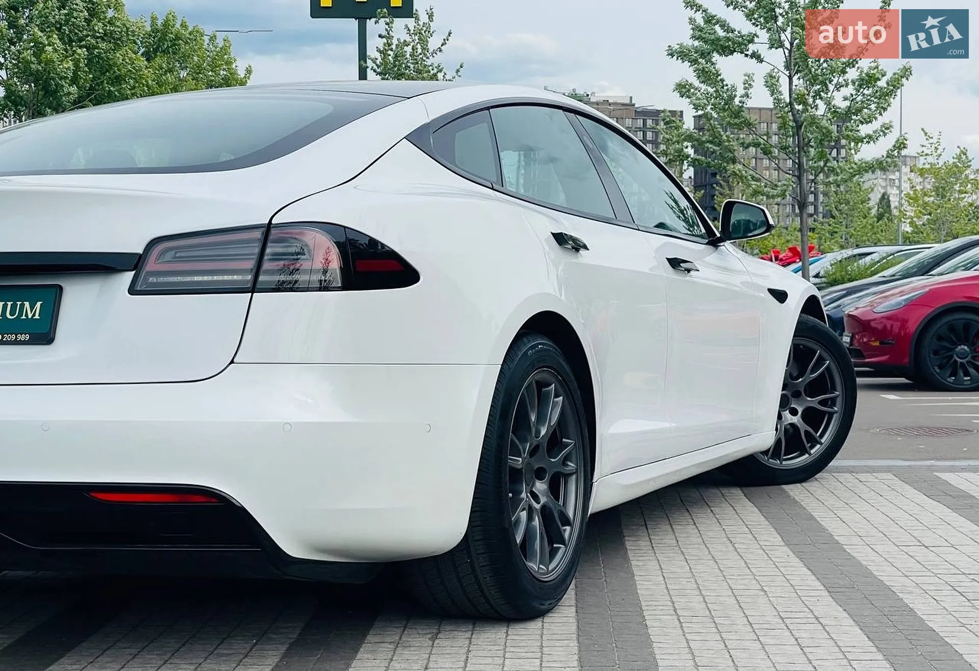 2022 Tesla Model S - мініатюра 11