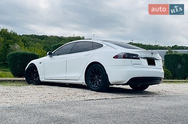 Ліфтбек Tesla Model S 2016 в Дніпрі фото 10 Ліфтбек Tesla Model S 2016 в Дніпрі