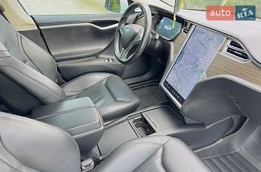 Ліфтбек Tesla Model S 2016 в Дніпрі фото 21 Ліфтбек Tesla Model S 2016 в Дніпрі