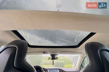 Ліфтбек Tesla Model S 2016 в Дніпрі фото 26 Ліфтбек Tesla Model S 2016 в Дніпрі