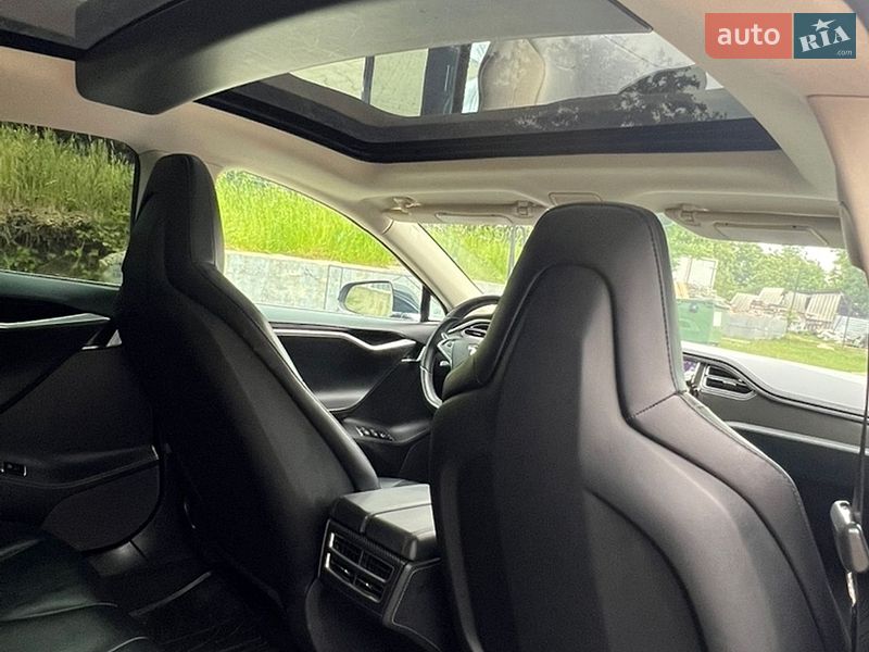 Лифтбек Tesla Model S 2014 в Черновцах фото 22 Лифтбек Tesla Model S 2014 в Черновцах