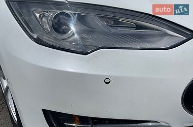 Лифтбек Tesla Model S 2015 в Виннице