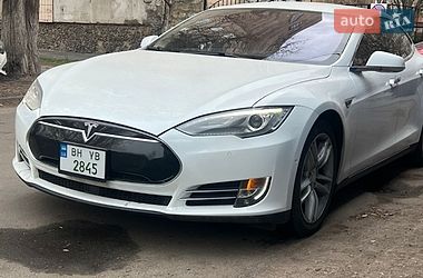 Ліфтбек Tesla Model S 2015 в Одесі